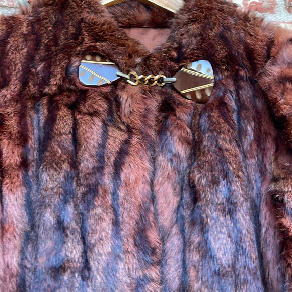 Vintage fur coat in beautiful condition size Medium / Large - Picture 3 of 10
